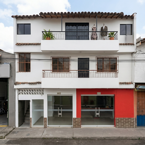 Samira, modista profesional con más de 20 años en Rionegro Antioquia